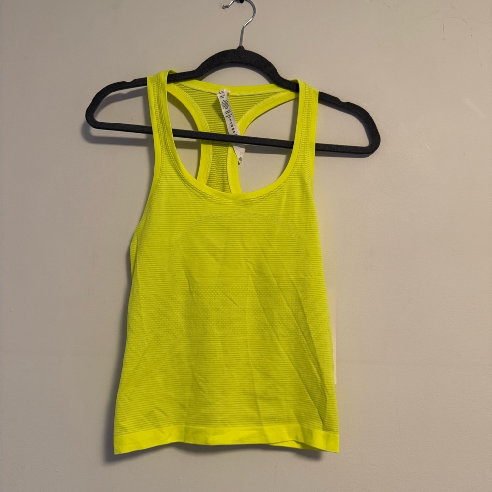 NWT Lululemon Swiftly Tech RB Tank
2.0 *Race